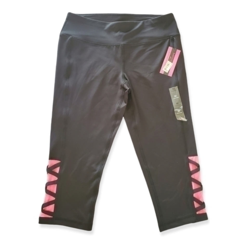 NWT Material Girl Active black crop leggings